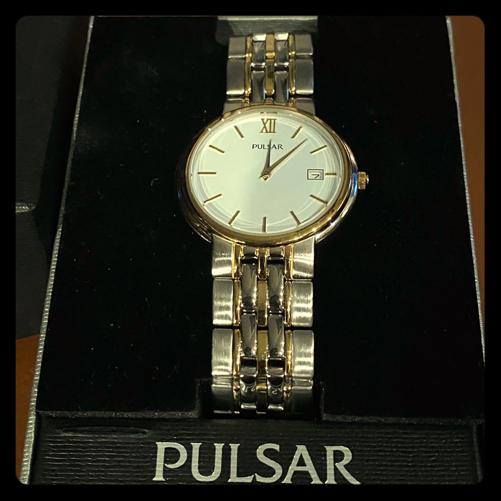 NIB Vintage Men’s Pulsar Watch